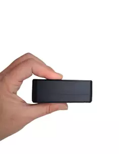 Traceur GPS 4G étanche  avec micro intégré- autonomie 60 joures