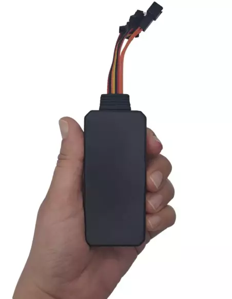 Traceur GPS voiture à brancher avec micro GSM cablé