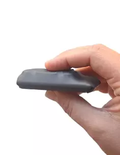 GPS tracker with integrated microphone - high audio quality, 30 days battery life