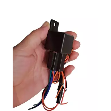Traceur GPS voiture avec coupure moteur et alerte mouvement