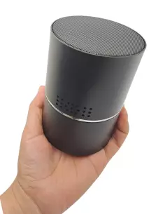 WLAN-Spionagekamera in einem motorisierten Bluetooth-Lautsprecher mit 10 Stunden Akkulaufzeit